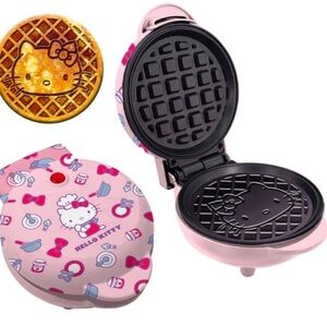 New In Box Hello Kitty Single Waffle Maker